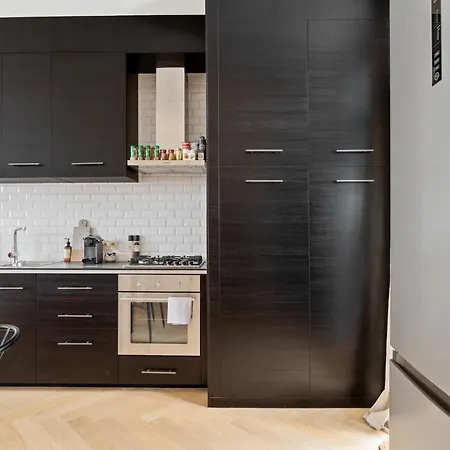 Zuid's Charming Gem Apt Apartment