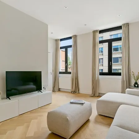 Zuid's Charming Gem Apt Apartment
