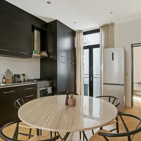 Zuid's Charming Gem Apt Apartment *
